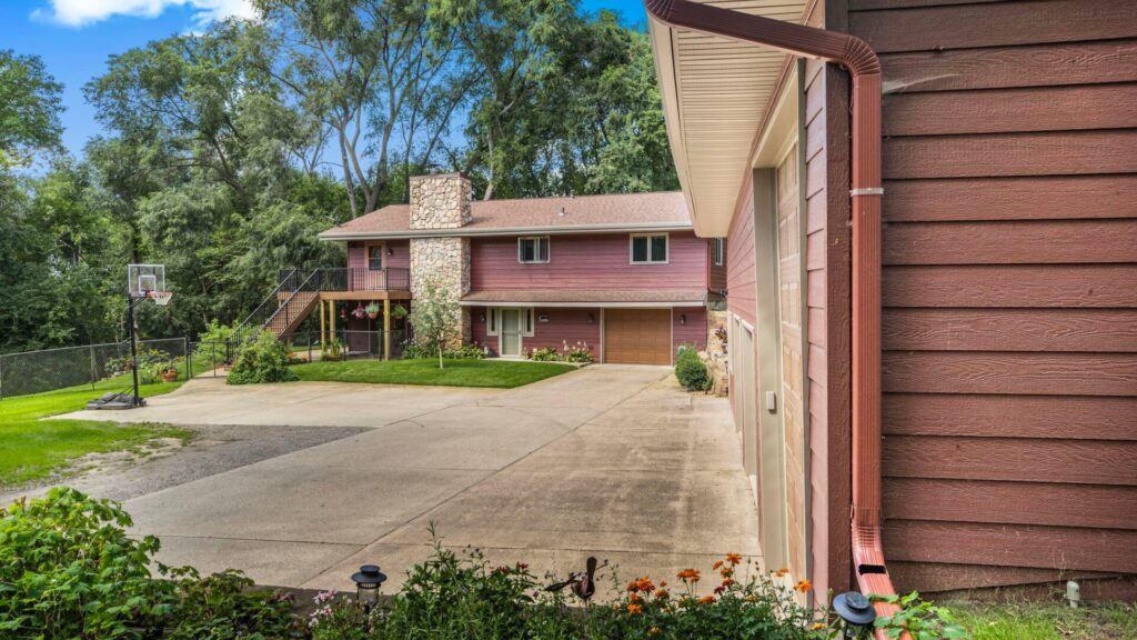 Gutter Prep: Ensuring Proper Drainage Before the First Freeze